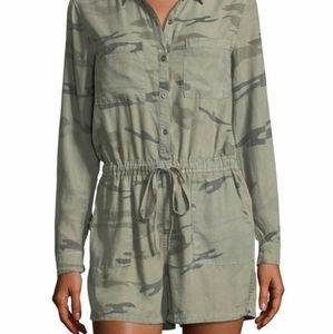 Nwt Chelsea & Theodore LS camo print romper MorL